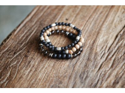 Bracciali