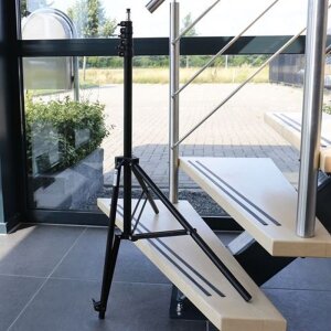 Treppiede per lampada Falcon Eyes con gamba regolabile L-2440A-B 240 cm