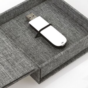 ZEP USB Box Modena scatola portafoto in lino grigio 11x11x3 cm con foto ritagliate