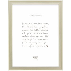 Cornice per foto Deknudt S244 in polistirolo con finitura legno e vetro trasparente, disponibile in oro, argento, bronzo o nero con bordo argento, formati 10x15, 13x18, 15x20, 18x24, 20x30, 21x29,7, 30x40 cm