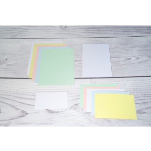 Confezione da 100 cartoncini non perforati, DIN A7 74x105mm, 205g, bianco Giallo